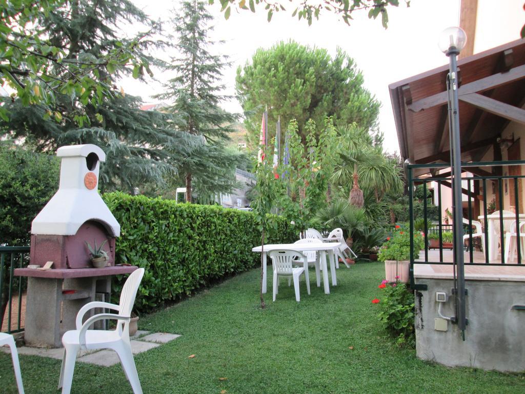 B&B Le Begonie Ascoli Piceno Exterior foto